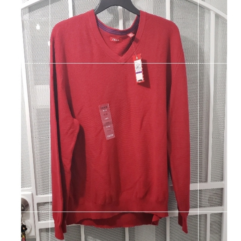 IZOD- LONG SLEEVE V neck shirt Xxl